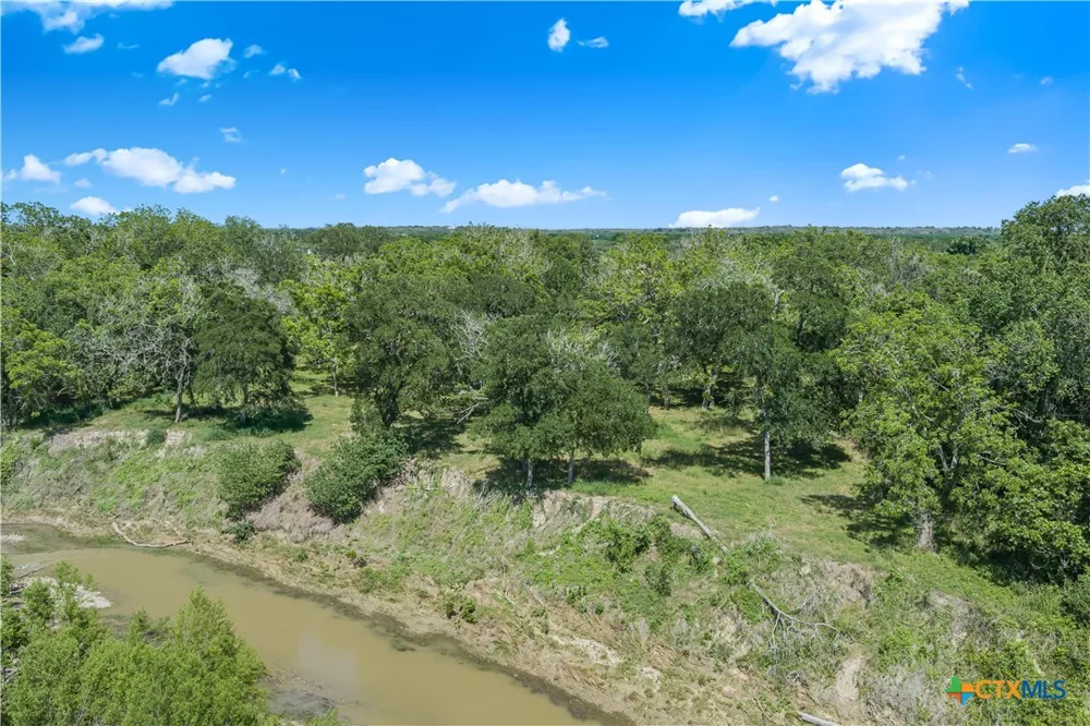 850 Crestview Drive Cuero, TX 77954