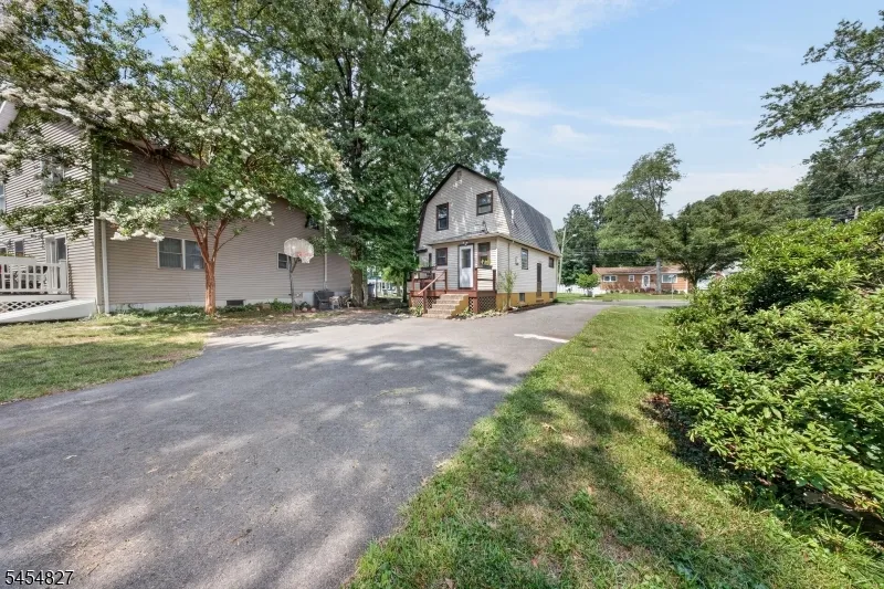 1871 W 4Th St Piscataway, NJ 08854