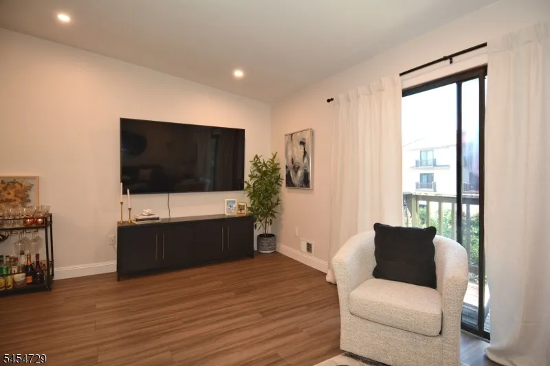 816 Spruce Hills Dr #816 Unit 816 Glen Gardner, NJ 08826