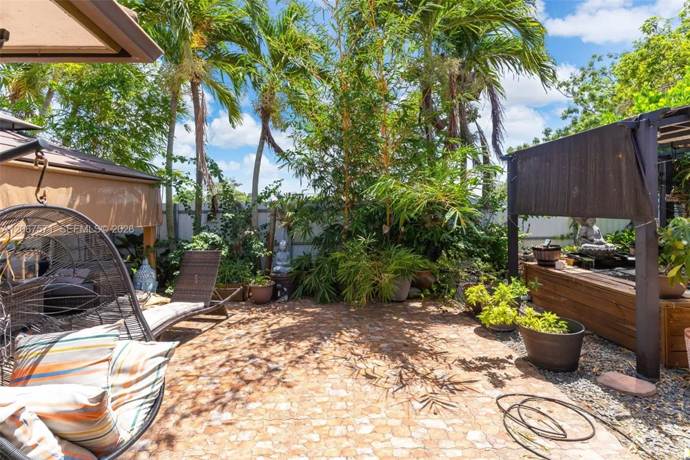 12382 SW 213th Ter Miami, FL 33177