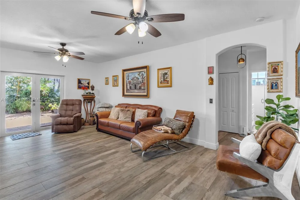 12382 SW 213th Ter Miami, FL 33177