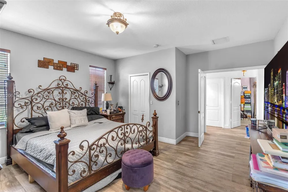 12382 SW 213th Ter Miami, FL 33177