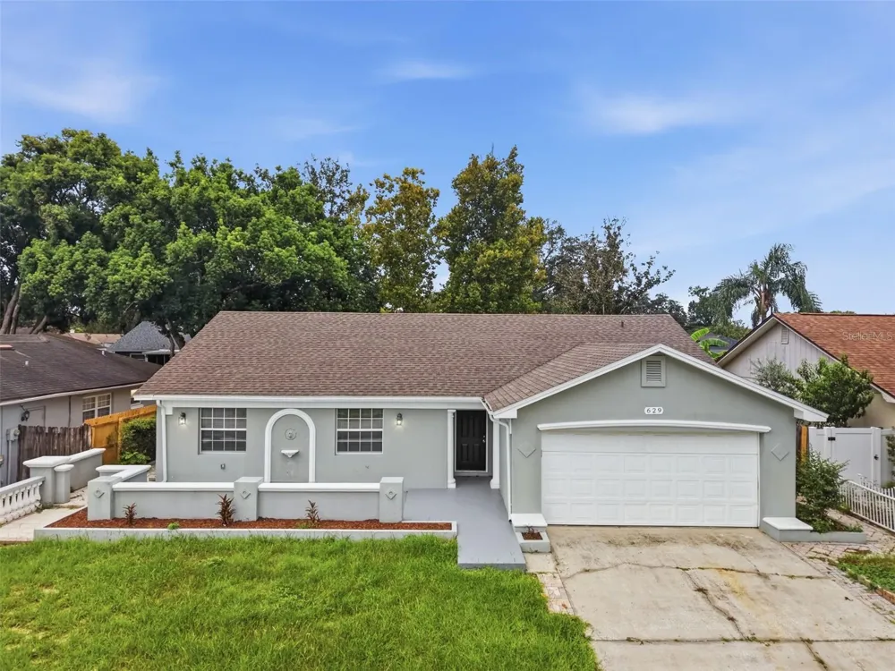 629 LA SALLE DRIVE Altamonte Springs, FL 32714