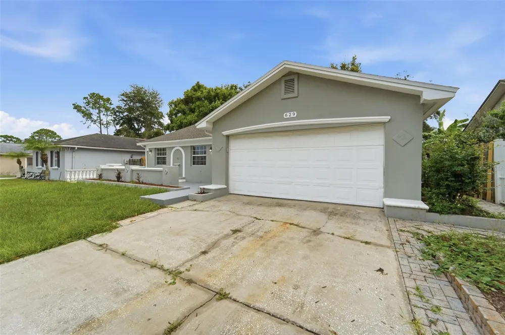 629 LA SALLE DRIVE Altamonte Springs, FL 32714