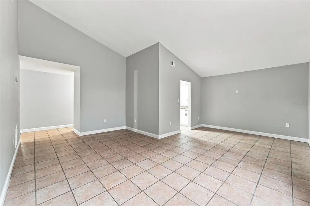 629 LA SALLE DRIVE Altamonte Springs, FL 32714