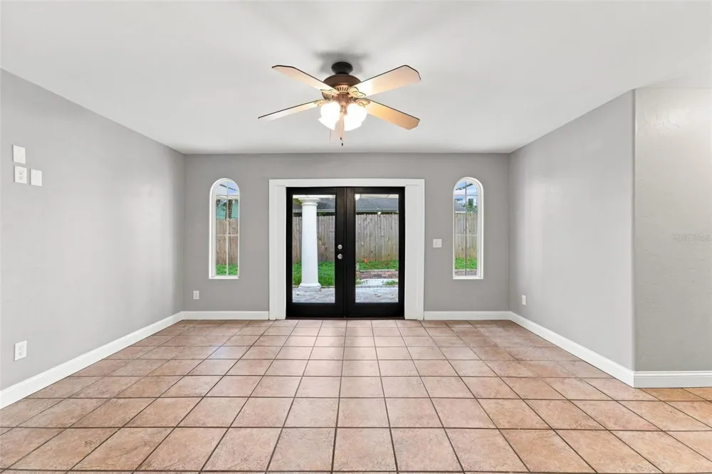629 LA SALLE DRIVE Altamonte Springs, FL 32714
