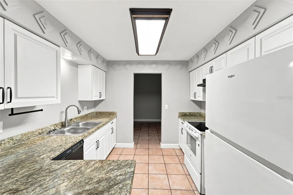 629 LA SALLE DRIVE Altamonte Springs, FL 32714