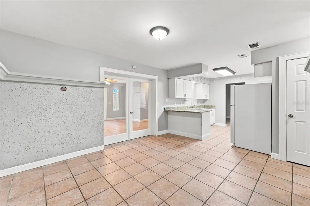 629 LA SALLE DRIVE Altamonte Springs, FL 32714