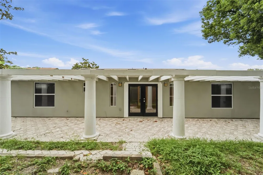 629 LA SALLE DRIVE Altamonte Springs, FL 32714