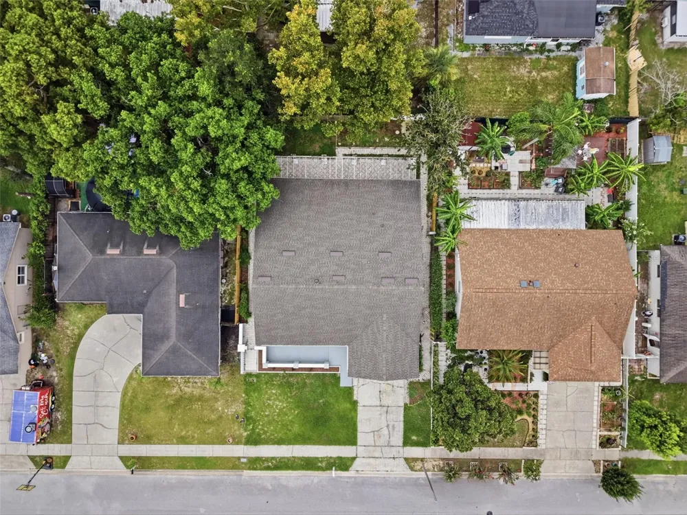 629 LA SALLE DRIVE Altamonte Springs, FL 32714