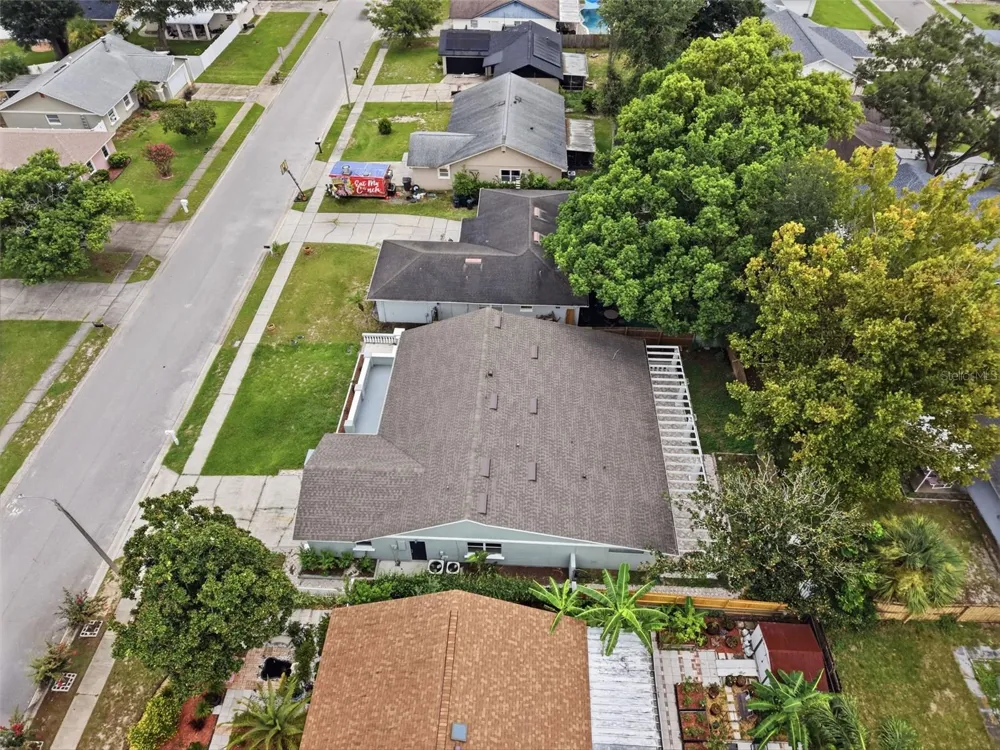 629 LA SALLE DRIVE Altamonte Springs, FL 32714