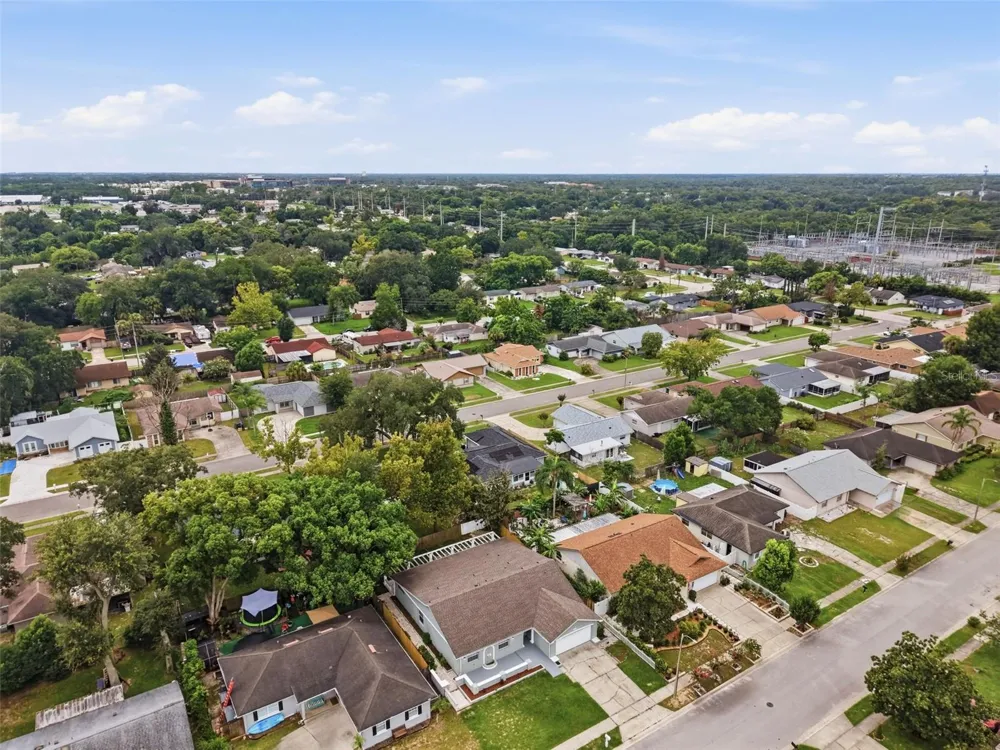 629 LA SALLE DRIVE Altamonte Springs, FL 32714
