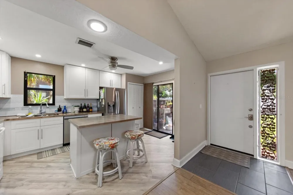 5400 34TH STREET W #15D Bradenton, FL 34210
