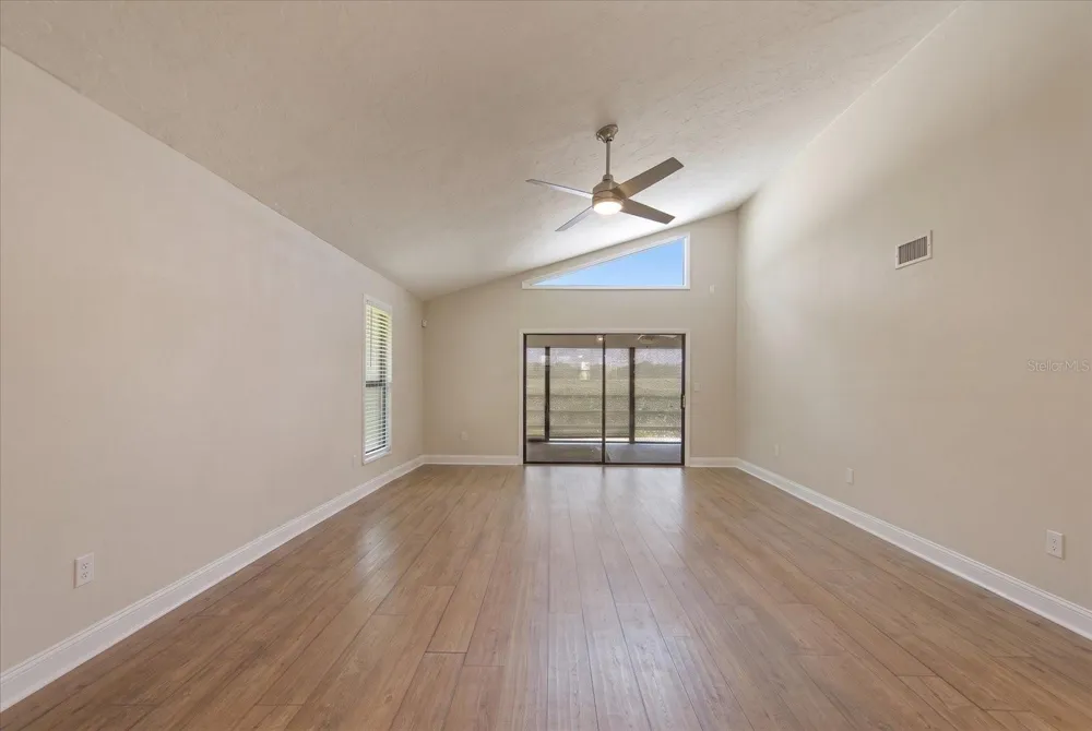 5400 34TH STREET W #15D Bradenton, FL 34210