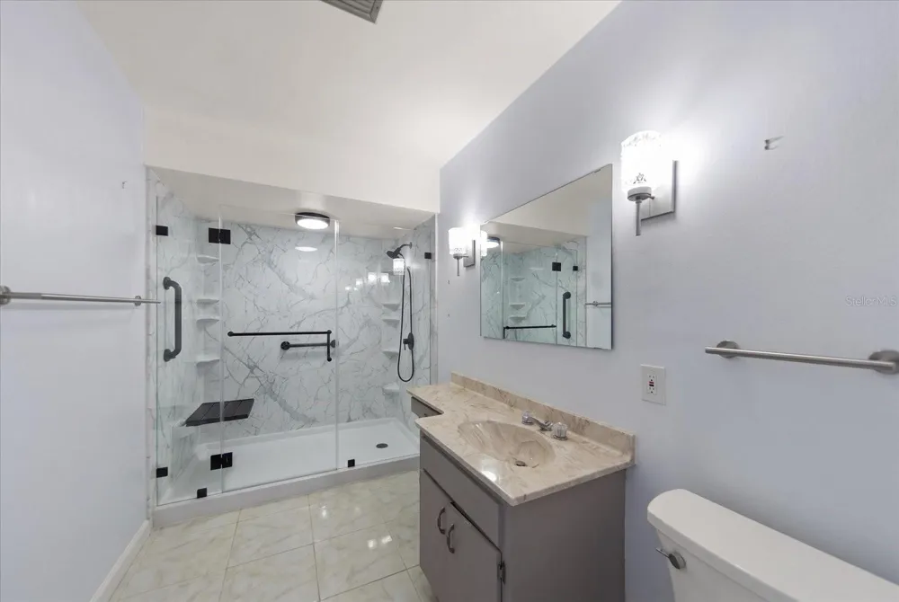 5400 34TH STREET W #15D Bradenton, FL 34210