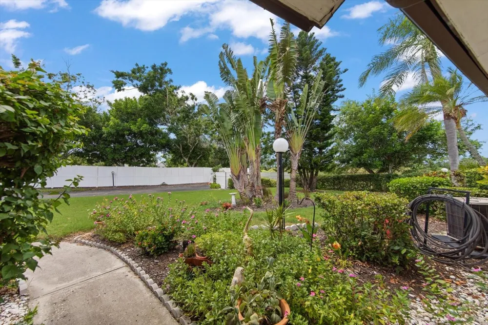 5400 34TH STREET W #15D Bradenton, FL 34210