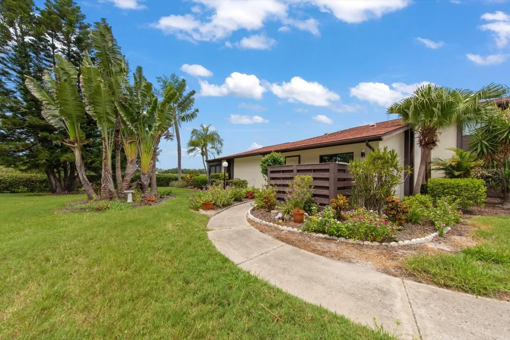 5400 34TH STREET W #15D Bradenton, FL 34210