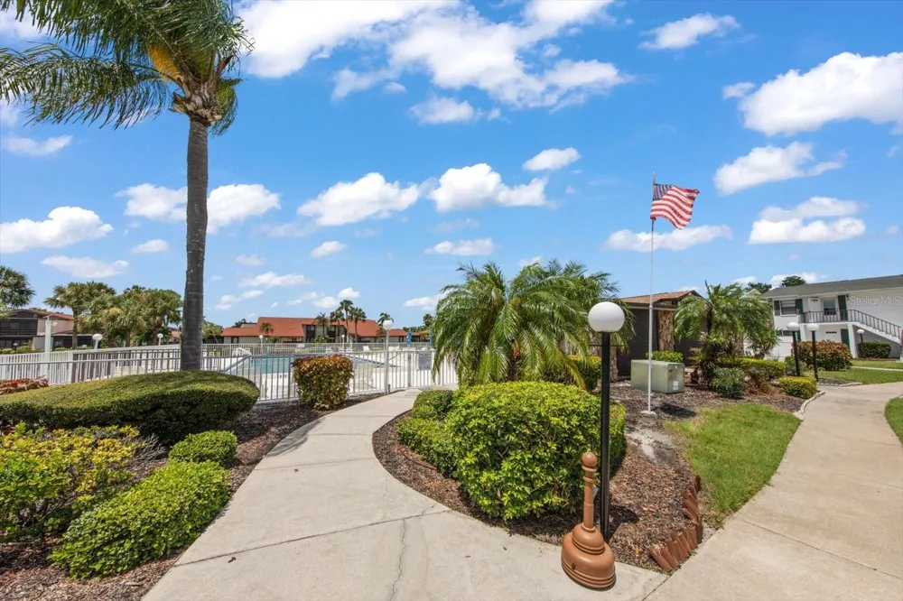 5400 34TH STREET W #15D Bradenton, FL 34210