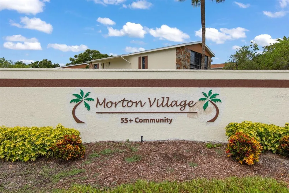 5400 34TH STREET W #15D Bradenton, FL 34210