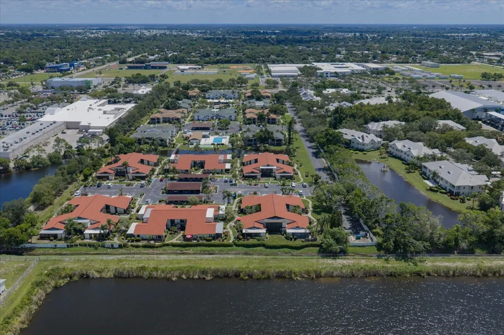 5400 34TH STREET W #15D Bradenton, FL 34210