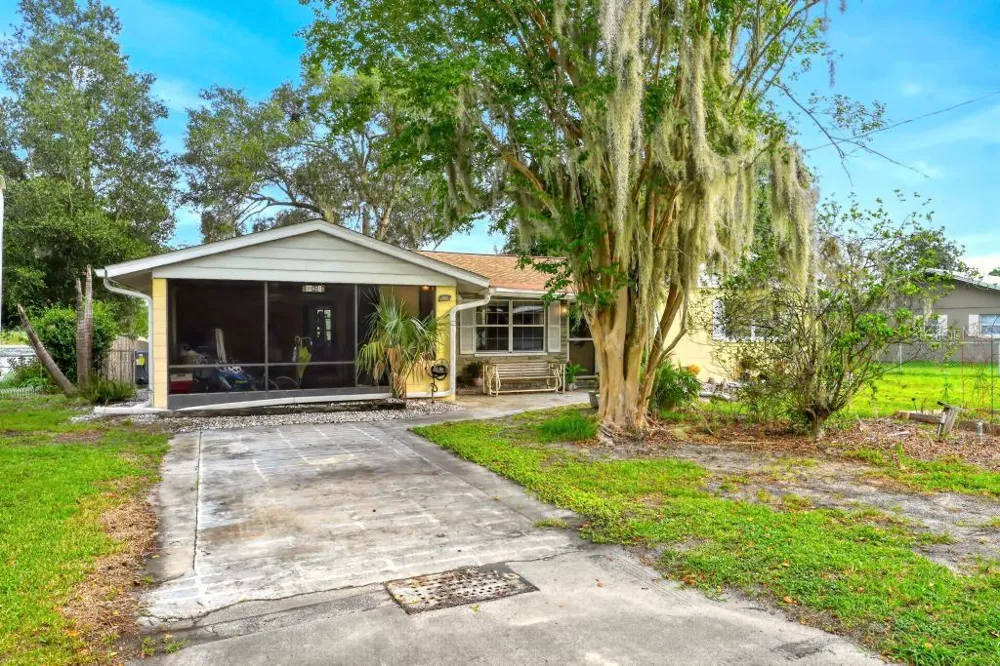37401 TURNER DRIVE Umatilla, FL 32784