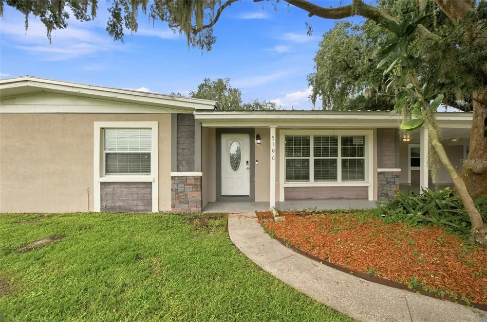 5106 THONOTOSASSA ROAD Plant City, FL 33565