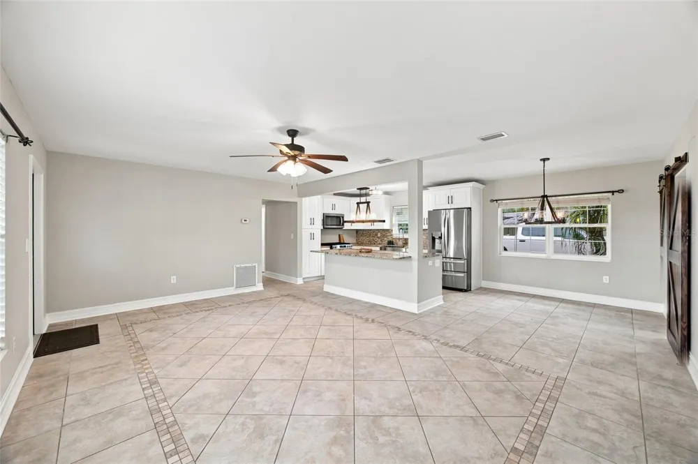 5106 THONOTOSASSA ROAD Plant City, FL 33565