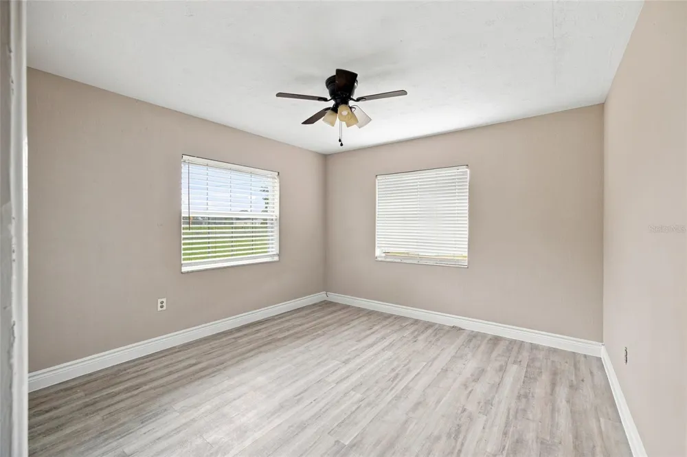 5106 THONOTOSASSA ROAD Plant City, FL 33565