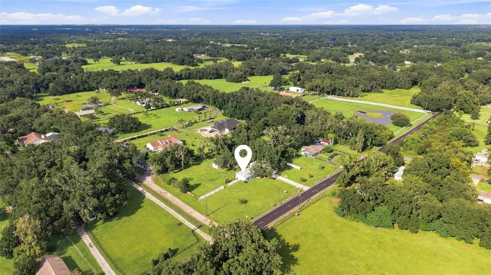 5106 THONOTOSASSA ROAD Plant City, FL 33565