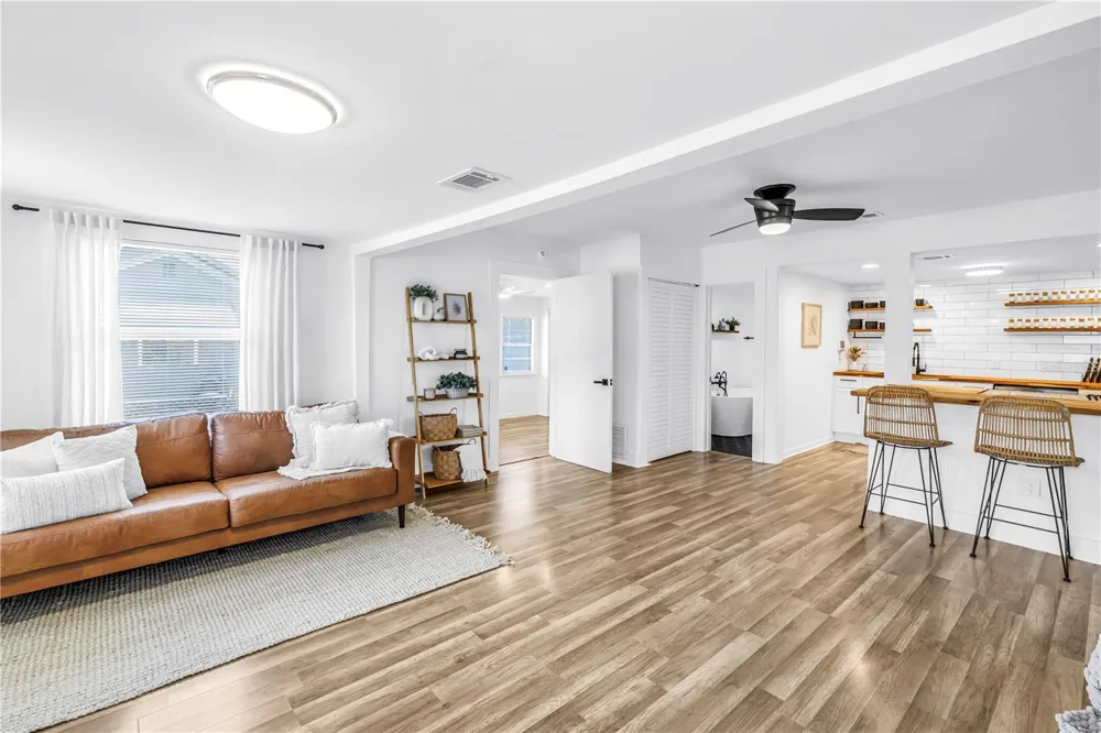 1537 39TH STREET S St Petersburg, FL 33711
