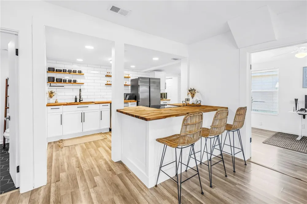 1537 39TH STREET S St Petersburg, FL 33711