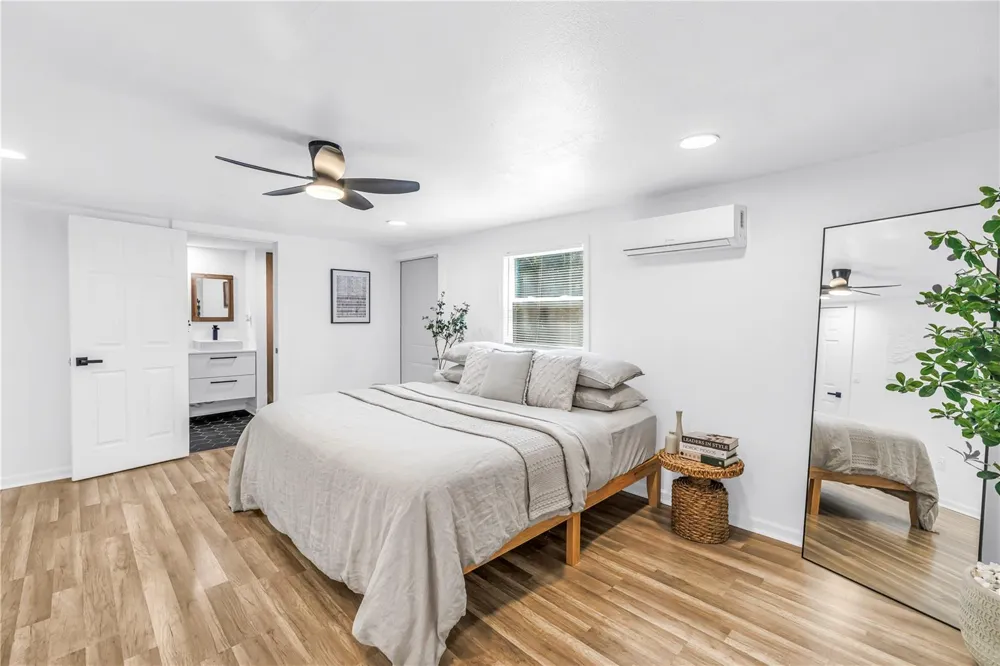 1537 39TH STREET S St Petersburg, FL 33711