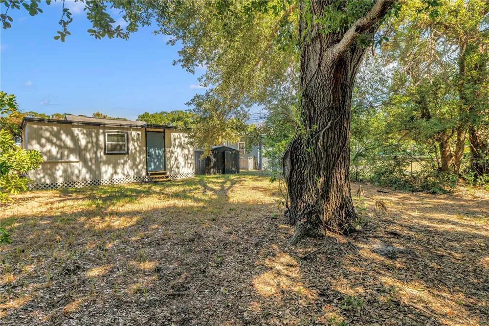 1537 39TH STREET S St Petersburg, FL 33711