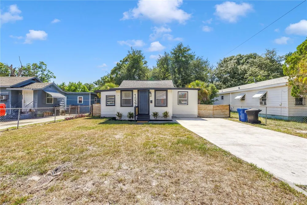 1537 39TH STREET S St Petersburg, FL 33711