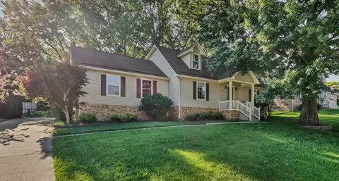 1025 Hillshire Dr