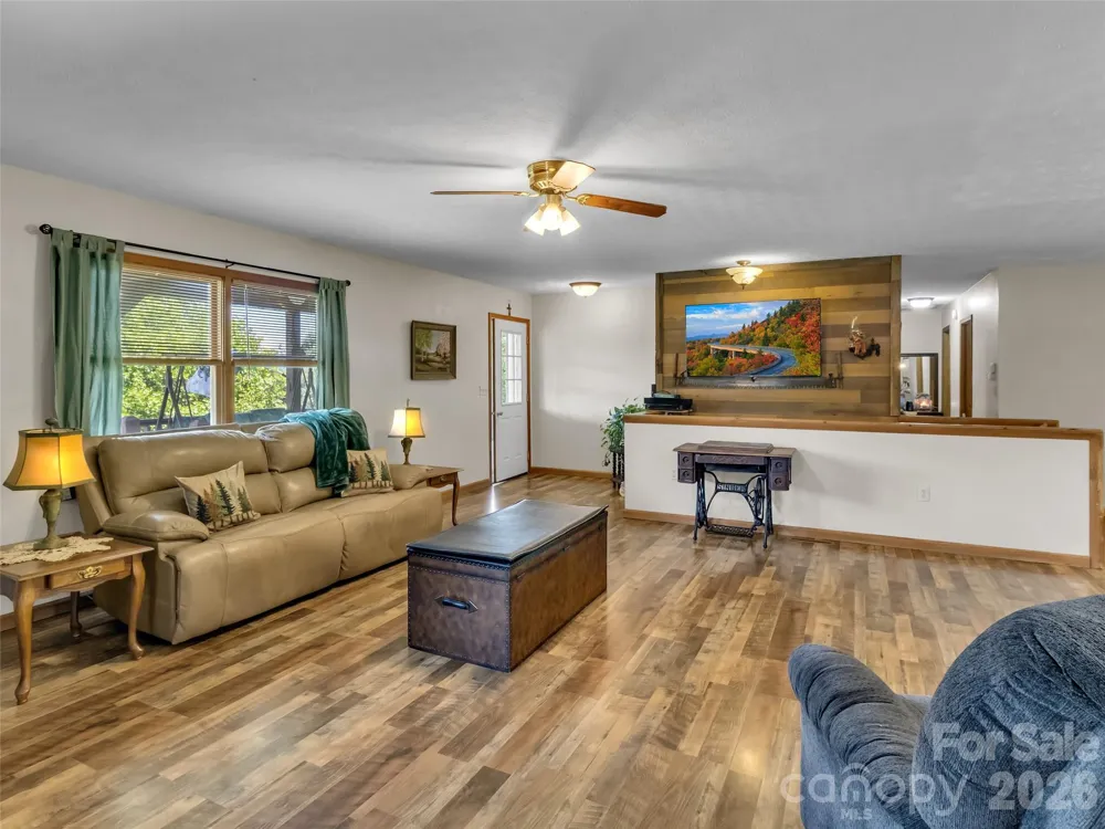 555 Acres View Drive Waynesville, NC 28786