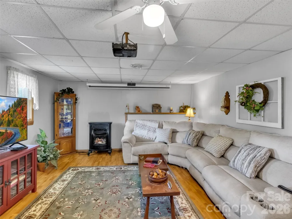 555 Acres View Drive Waynesville, NC 28786