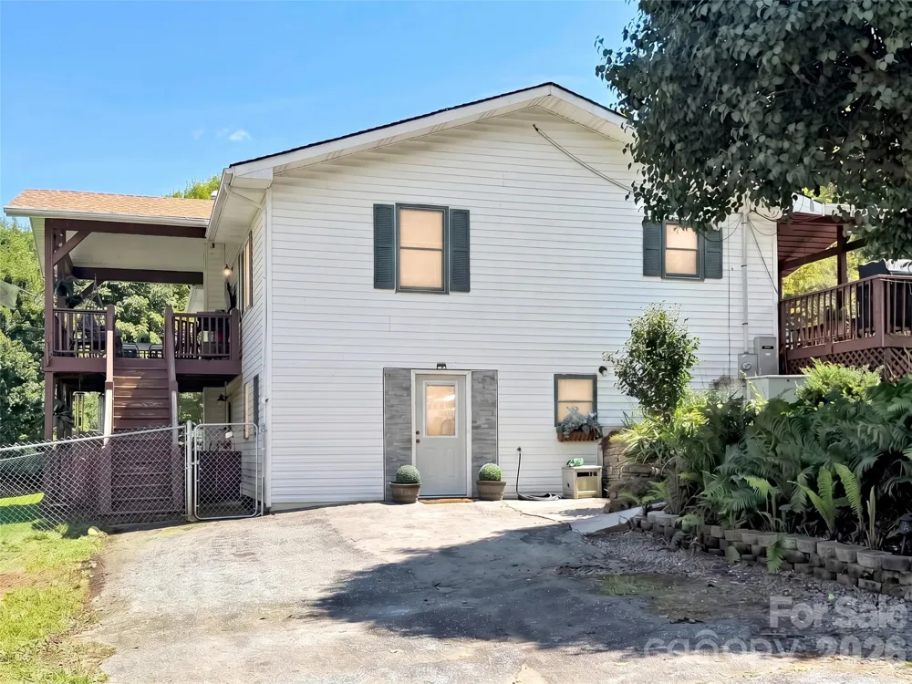 555 Acres View Drive Waynesville, NC 28786