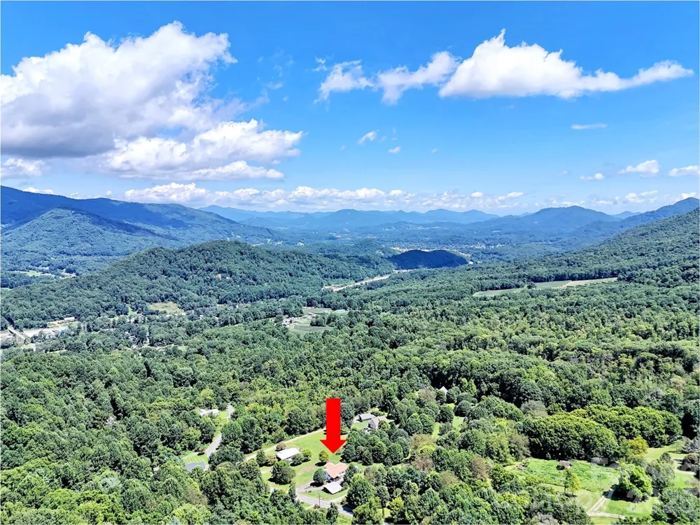 555 Acres View Drive Waynesville, NC 28786