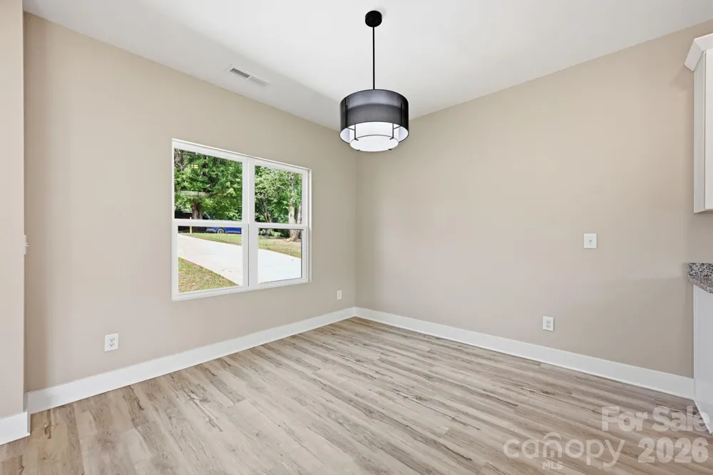 1513 Robin Road Newton, NC 28658