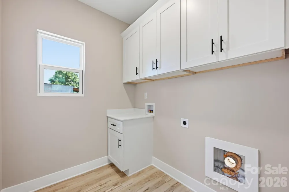 1513 Robin Road Newton, NC 28658