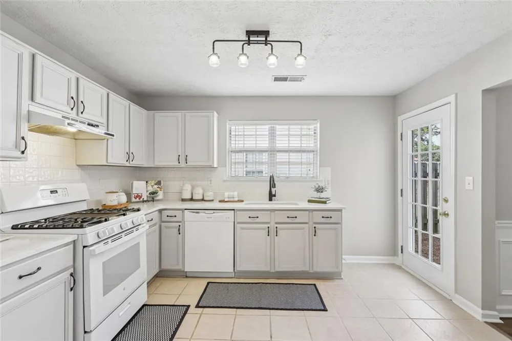 2375 Ashton Drive Roswell, GA 30076
