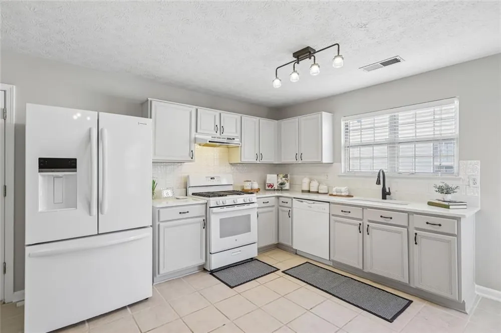 2375 Ashton Drive Roswell, GA 30076