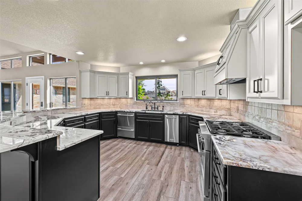 2325 River Road Granbury, TX 76048