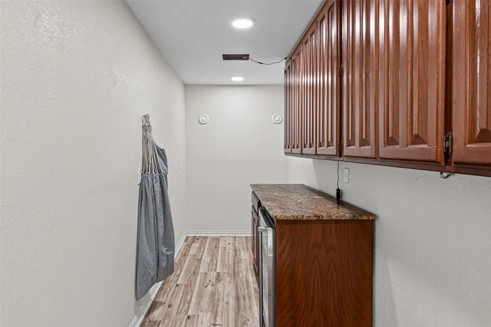 2325 River Road Granbury, TX 76048