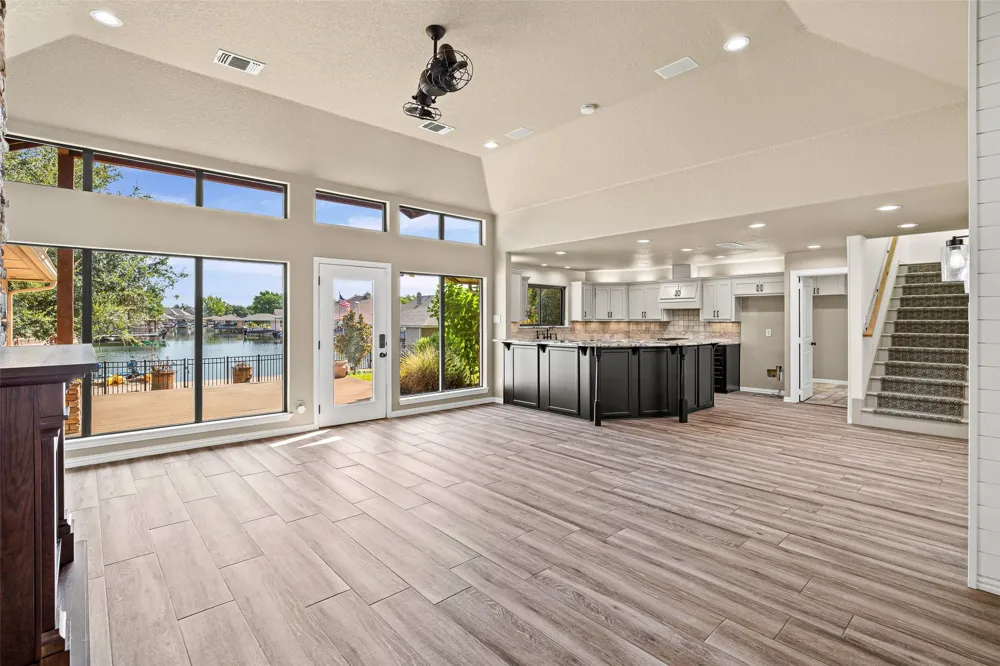 2325 River Road Granbury, TX 76048