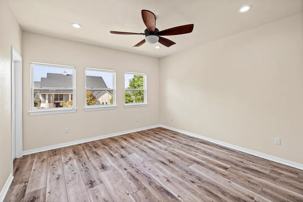 2325 River Road Granbury, TX 76048