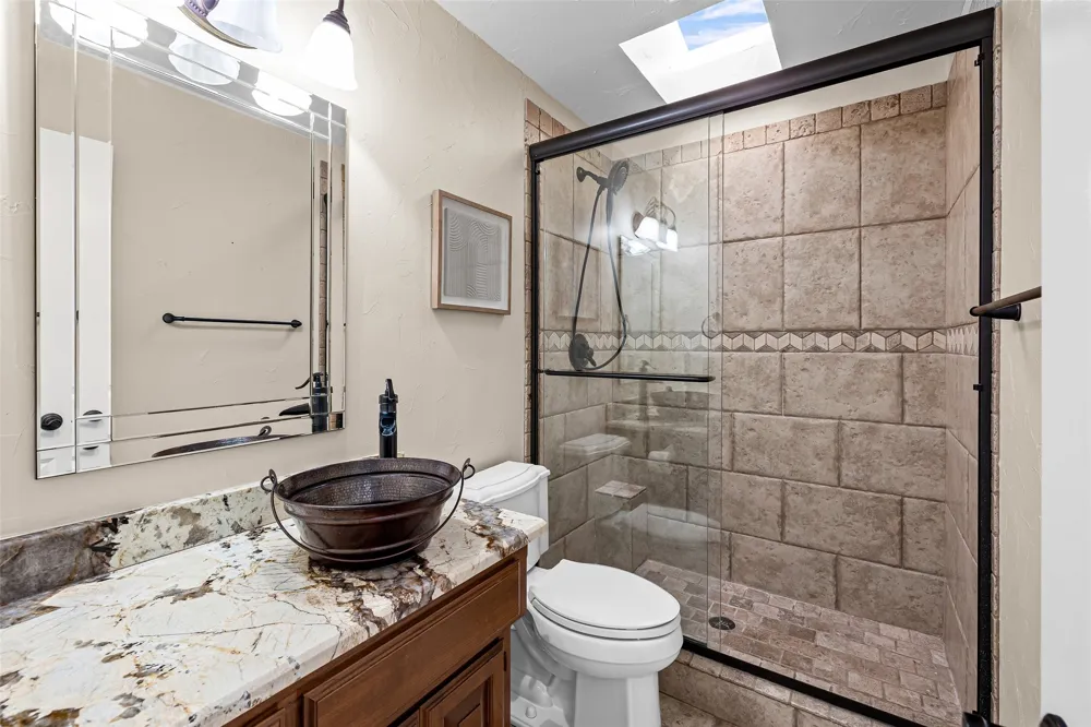 2325 River Road Granbury, TX 76048