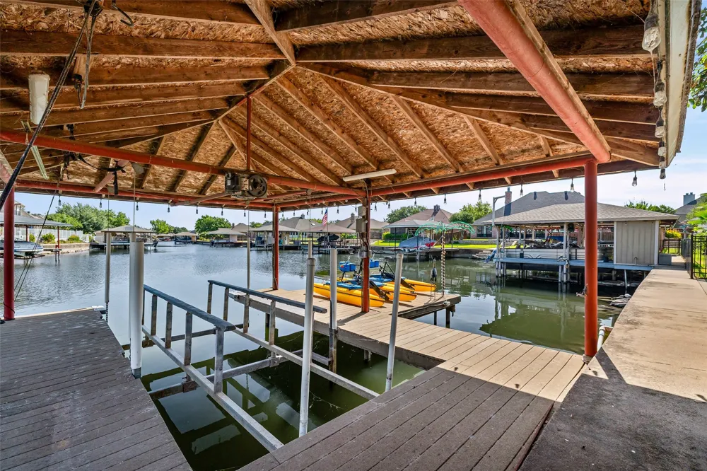 2325 River Road Granbury, TX 76048