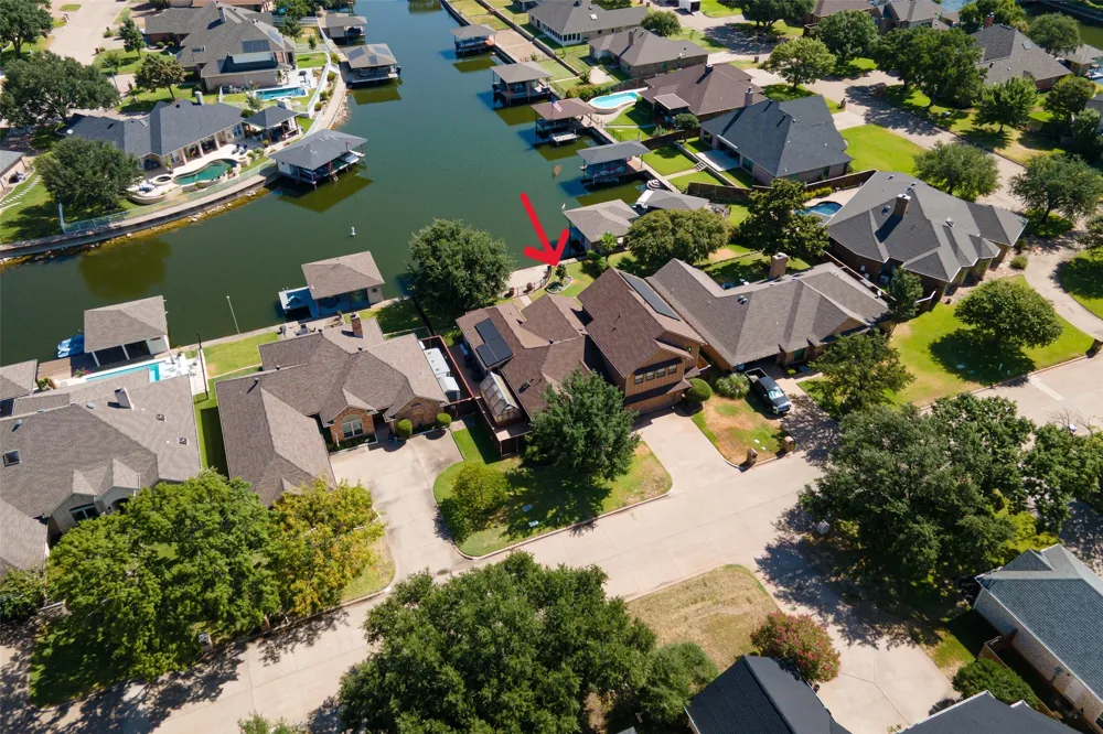 2325 River Road Granbury, TX 76048
